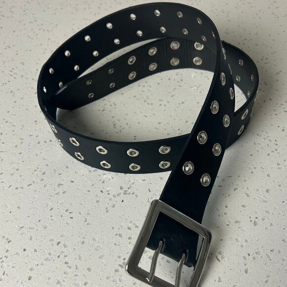 Belt Black Rivet - Picture 1 of 8
